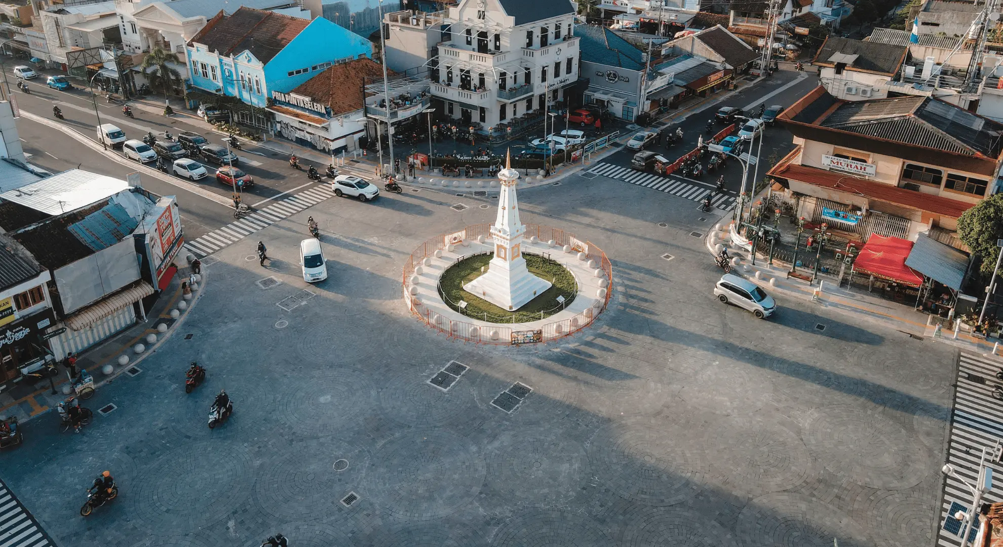 Malioboro Walking Tour & Surroundings